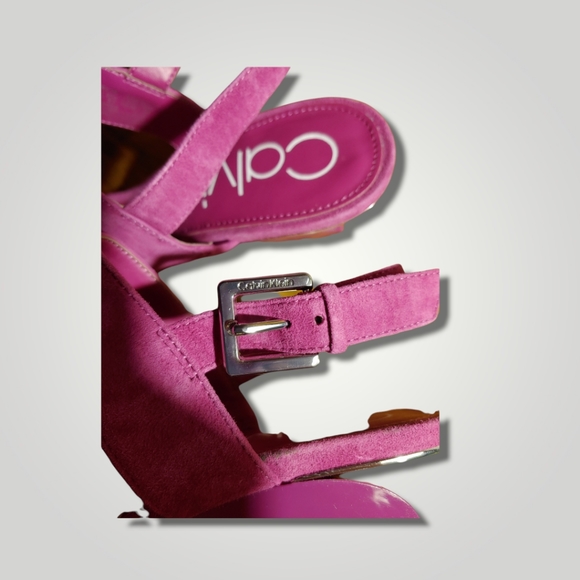 Calvin Klein Leslie Wedge Suede Sandal SZ: 7 - Picture 7 of 7